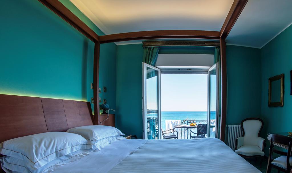 Hotel Palladio Джардини Наксос Стая снимка