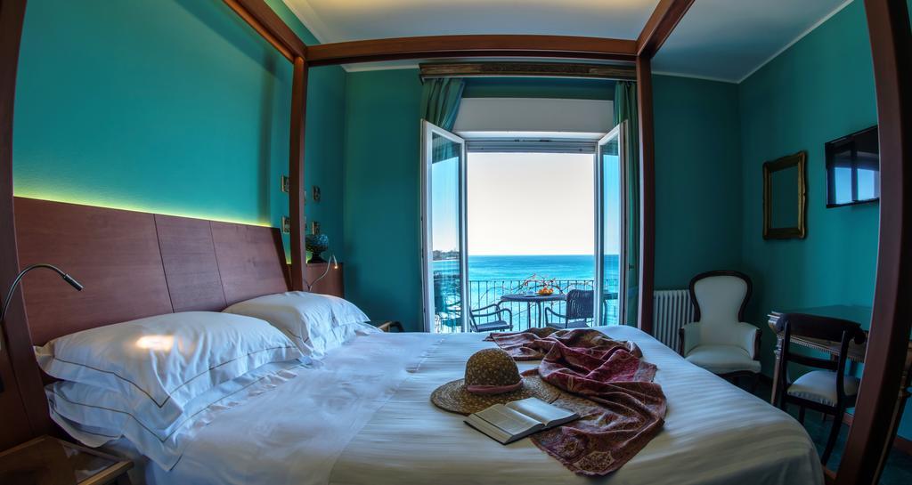 Hotel Palladio Джардини Наксос Екстериор снимка
